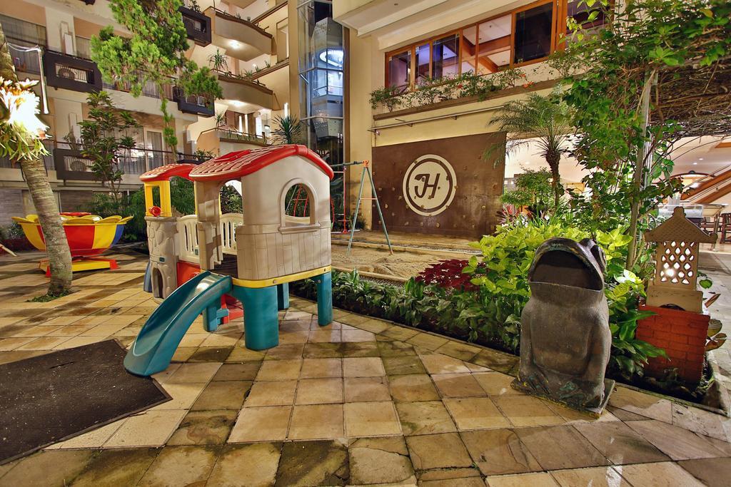 The Jayakarta Suites Bandung Zewnętrze zdjęcie